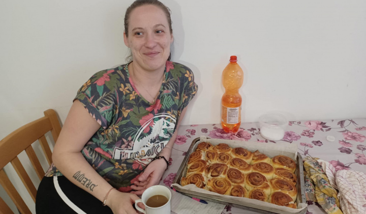 3. fotografia fotogalérie Aktuality - uvod / Pečenie škoricových koláčov - foto