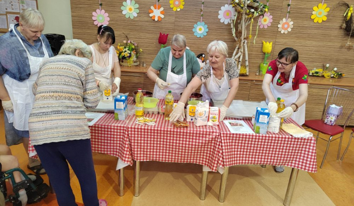 4. fotografia fotogalérie Čerešňová hrnčeková bublanina - foto