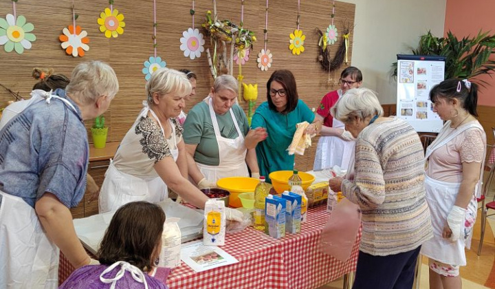 5. fotografia fotogalérie Čerešňová hrnčeková bublanina - foto