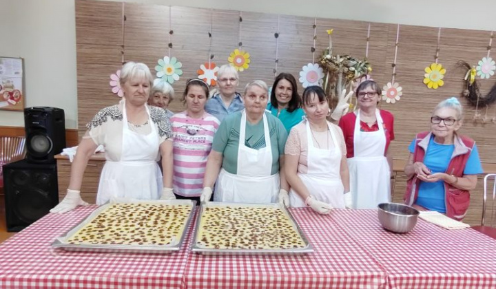12. fotografia fotogalérie Čerešňová hrnčeková bublanina - foto