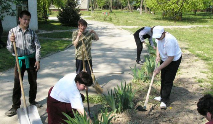 12. fotografia fotogalérie Spoločná brigáda - jarné upratovanie - foto