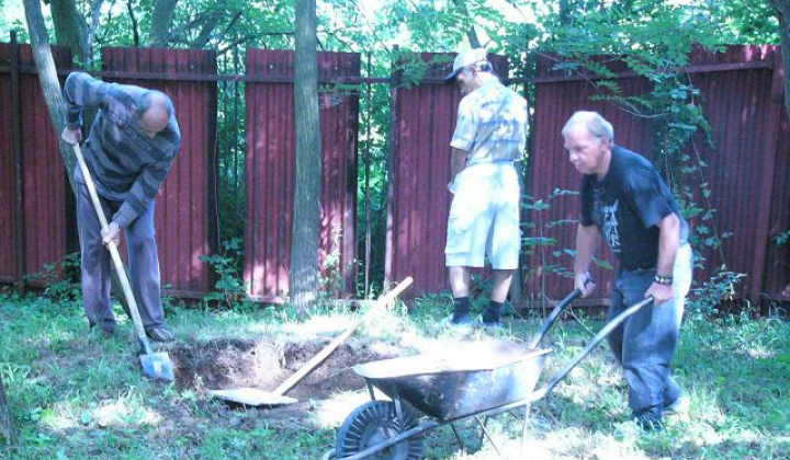 4. fotografia fotogalérie Klienti pri pracovných činnostiach - foto