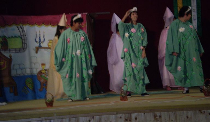 4. fotografia fotogalérie Vystúpenie v obci Rakovec - foto