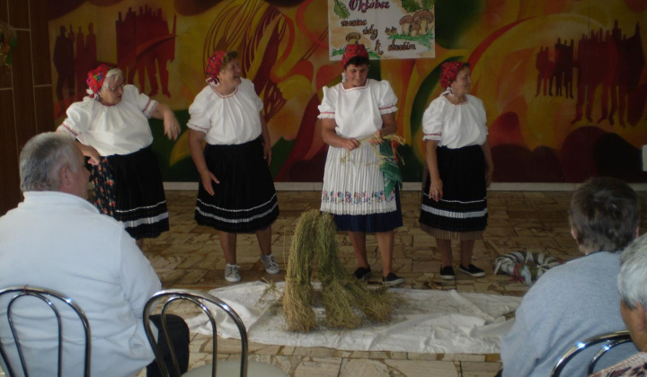 7. fotografia fotogalérie Úcta k starším - foto