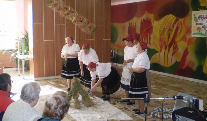 9. fotografia fotogalérie Úcta k starším - foto