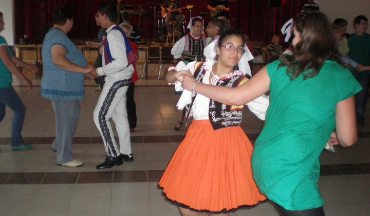 3. fotografia fotogalérie Handicapované talenty spoločne na javisku - foto