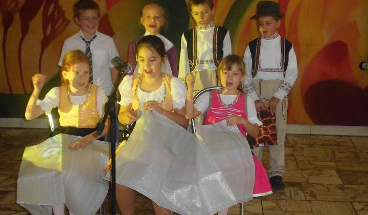 2. fotografia fotogalérie Úcta k starším - foto