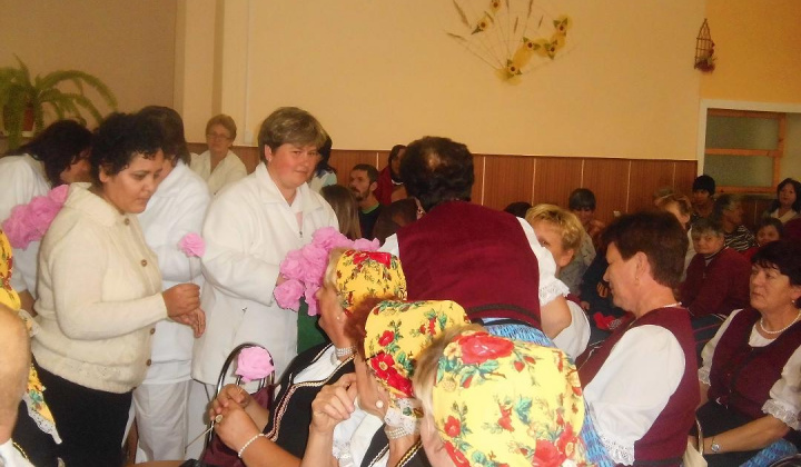 5. fotografia fotogalérie Úcta k starším - foto