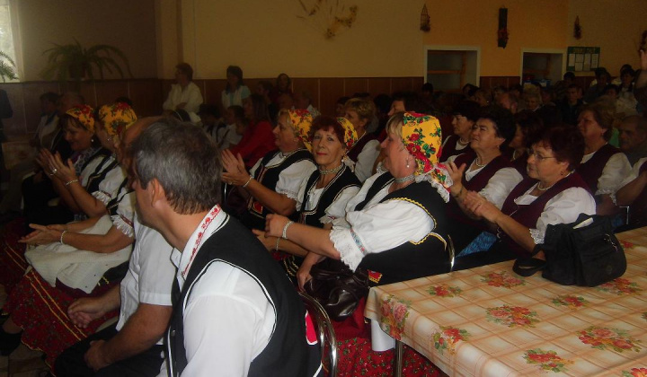 6. fotografia fotogalérie Úcta k starším - foto