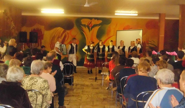 8. fotografia fotogalérie Úcta k starším - foto