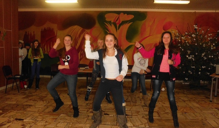 3. fotografia fotogalérie Vianočná akadémia detí ZŠ s MŠ Rakovec nad Ondavou - foto