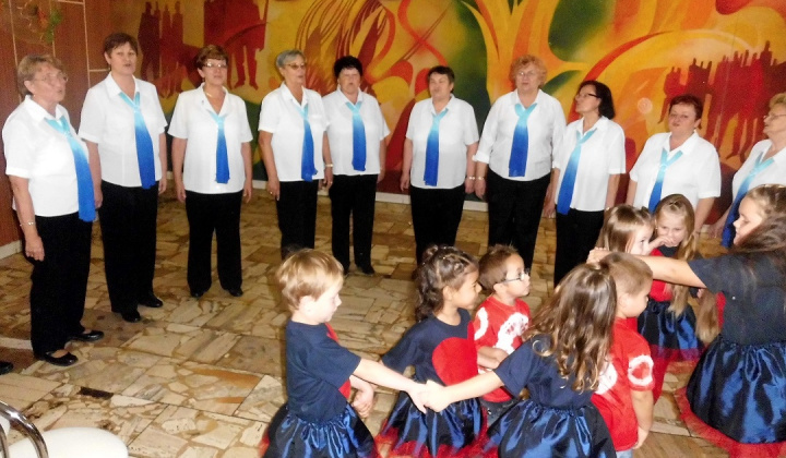 6. fotografia fotogalérie Úcta k starším - foto