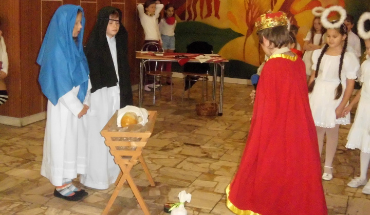 9. fotografia fotogalérie Vianočná  akadémia detí ZŠ s MŠ - foto