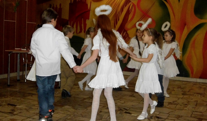 10. fotografia fotogalérie Vianočná  akadémia detí ZŠ s MŠ - foto