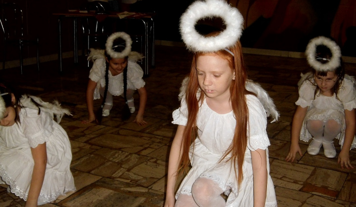 12. fotografia fotogalérie Vianočná  akadémia detí ZŠ s MŠ - foto