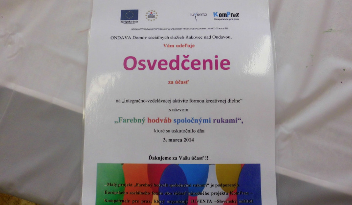 12. fotografia fotogalérie Farebný hodváb spoločnými rukami - foto